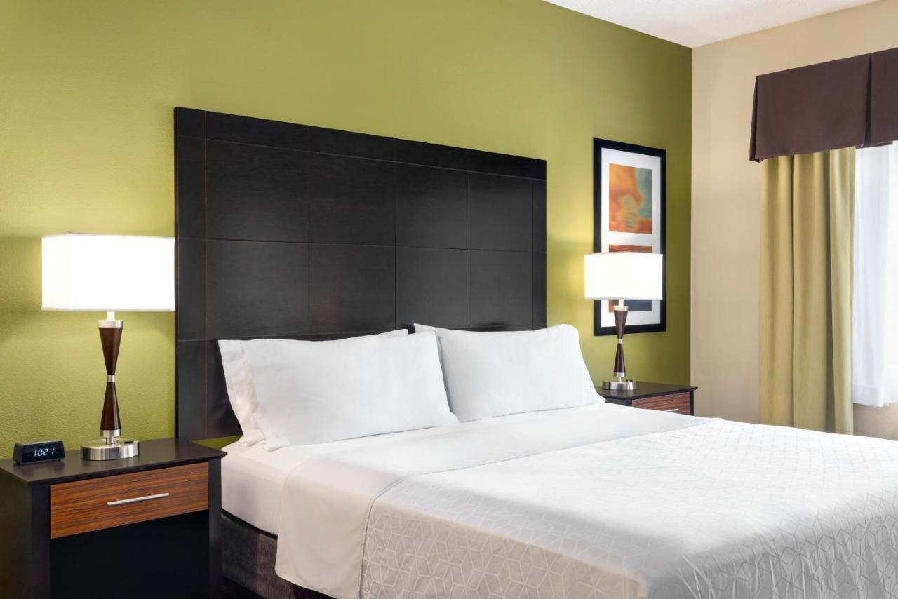 Holiday Inn Express Hotel & Suites Edmond By Ihg Exteriör bild