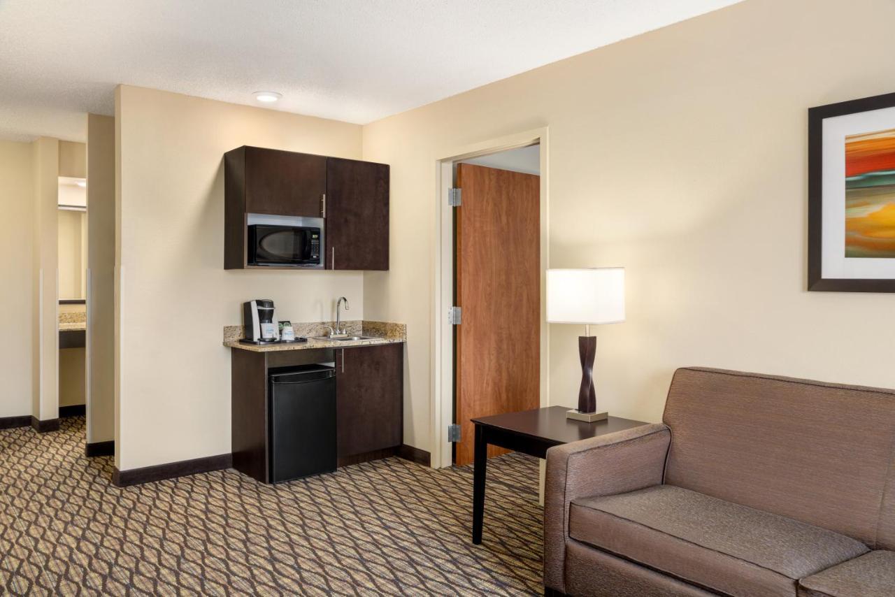 Holiday Inn Express Hotel & Suites Edmond By Ihg Exteriör bild