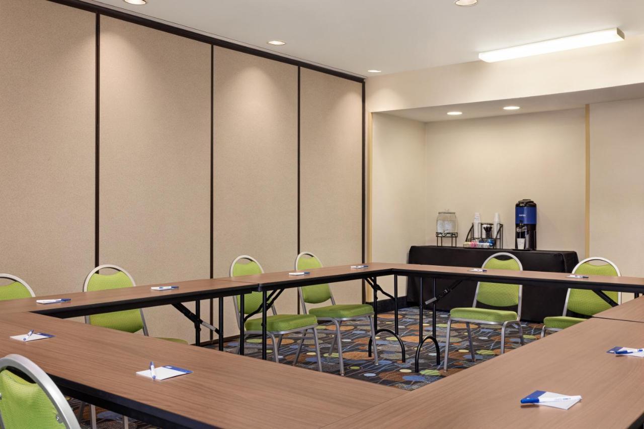 Holiday Inn Express Hotel & Suites Edmond By Ihg Exteriör bild