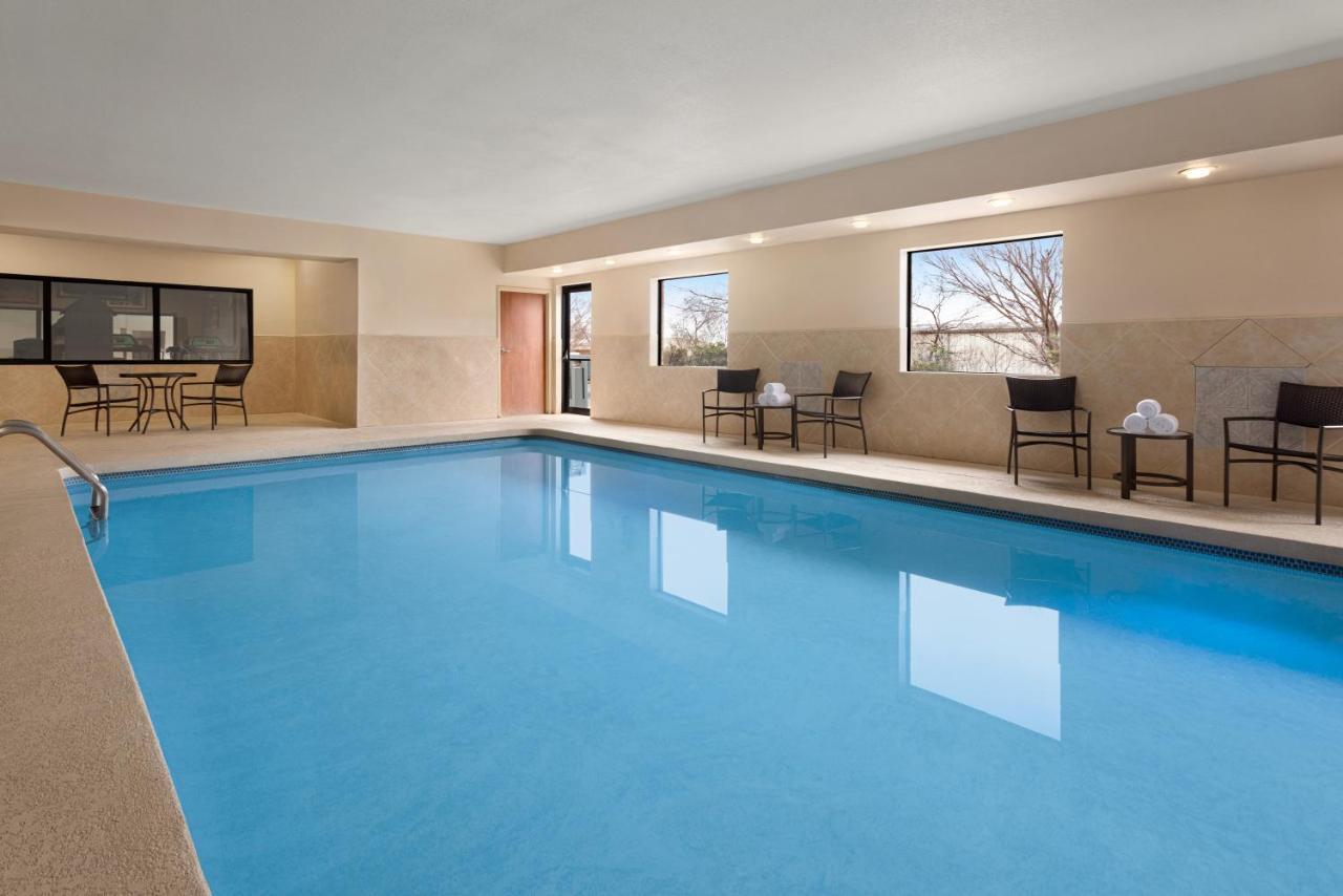 Holiday Inn Express Hotel & Suites Edmond By Ihg Exteriör bild