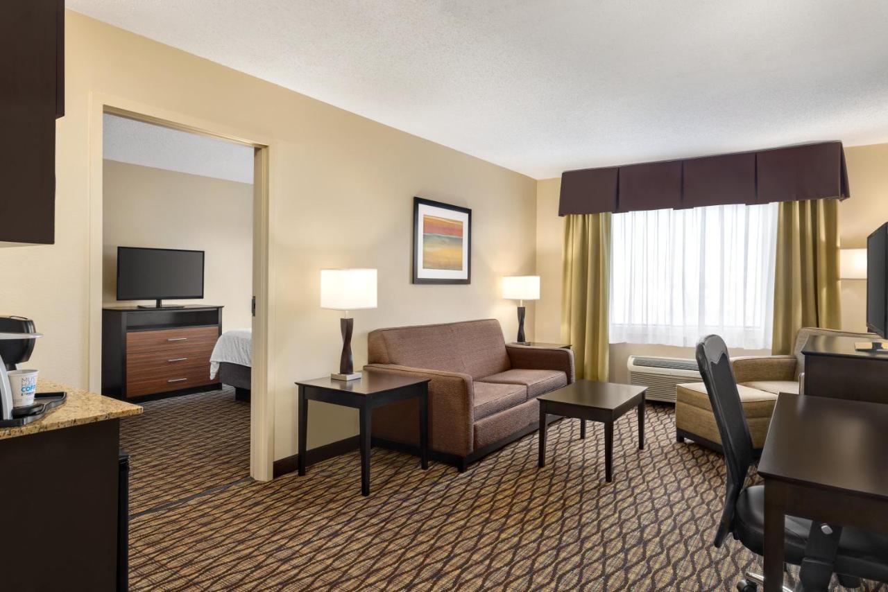 Holiday Inn Express Hotel & Suites Edmond By Ihg Exteriör bild