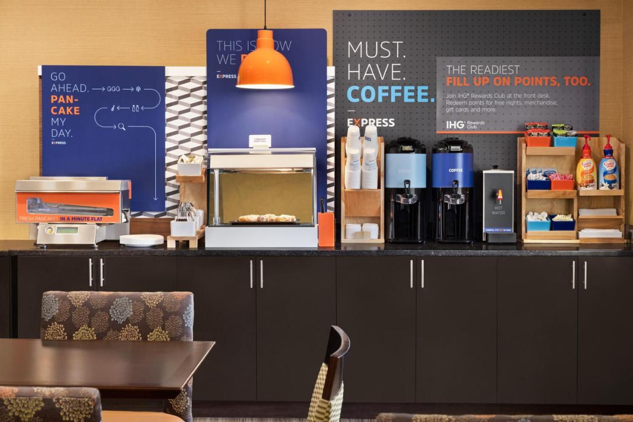 Holiday Inn Express Hotel & Suites Edmond By Ihg Exteriör bild