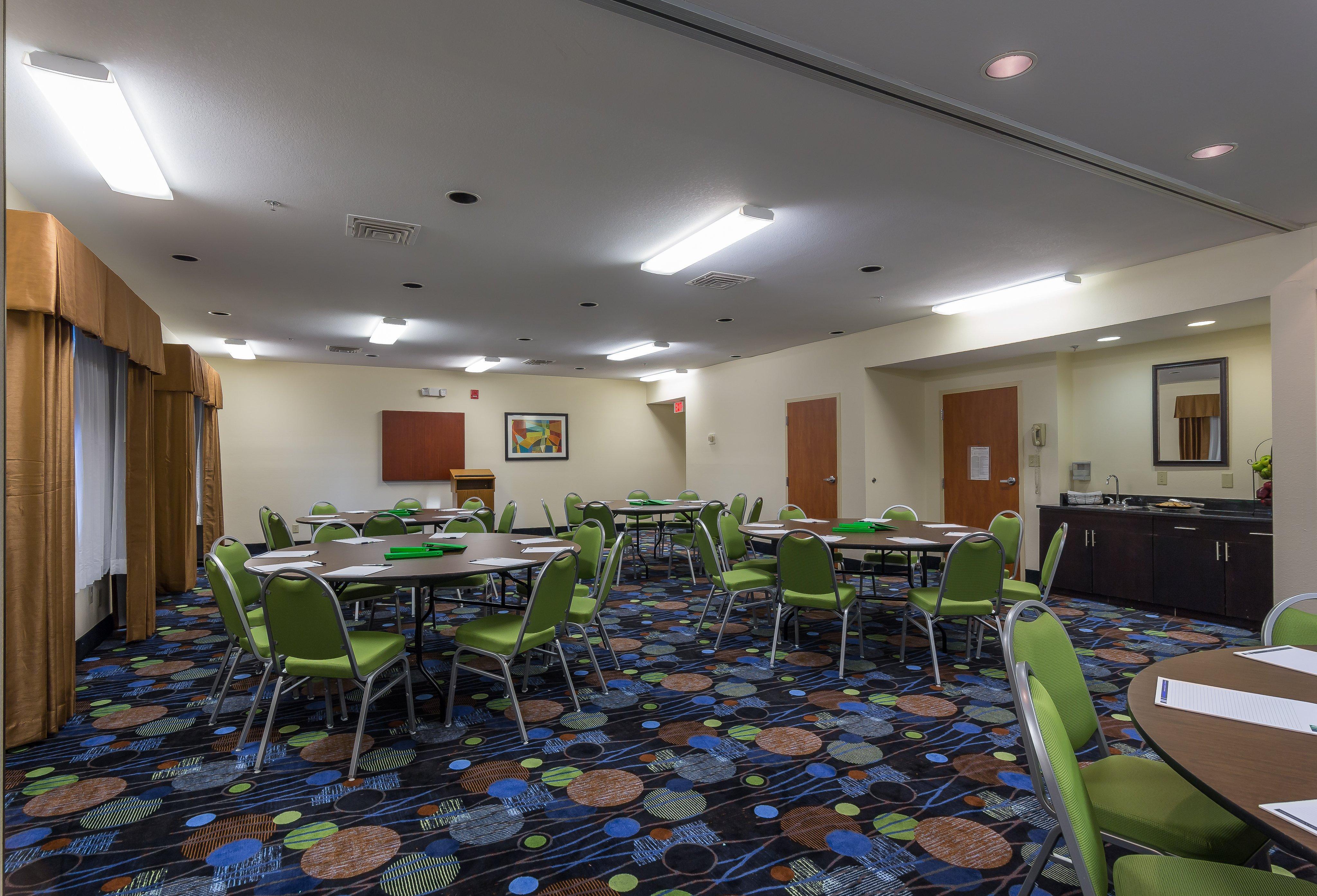 Holiday Inn Express Hotel & Suites Edmond By Ihg Exteriör bild